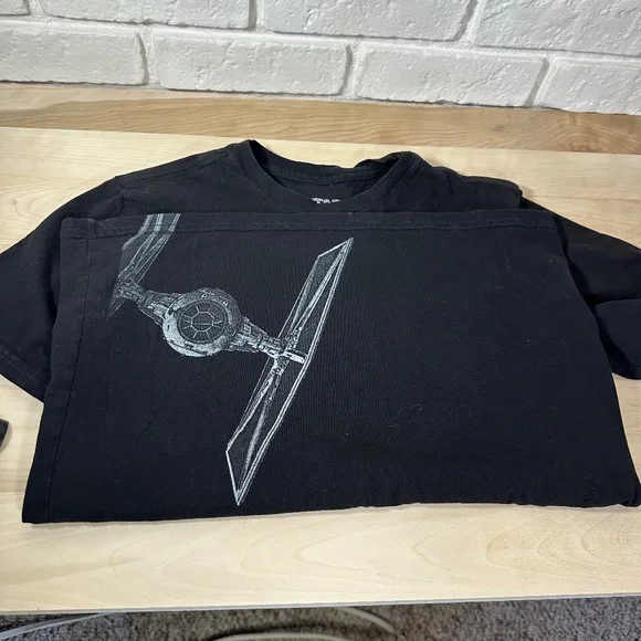 Star Wars Death Star and Tie Fighters T-shirt boys size XL - Picture 5 of 7